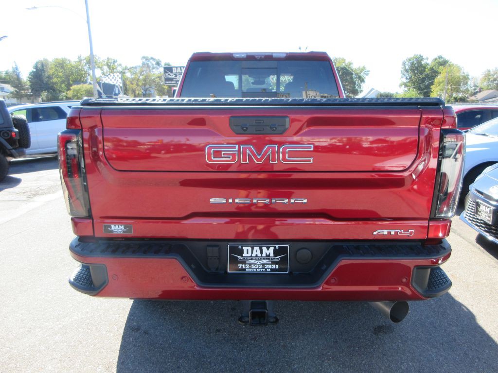 2025 GMC Sierra Image 4