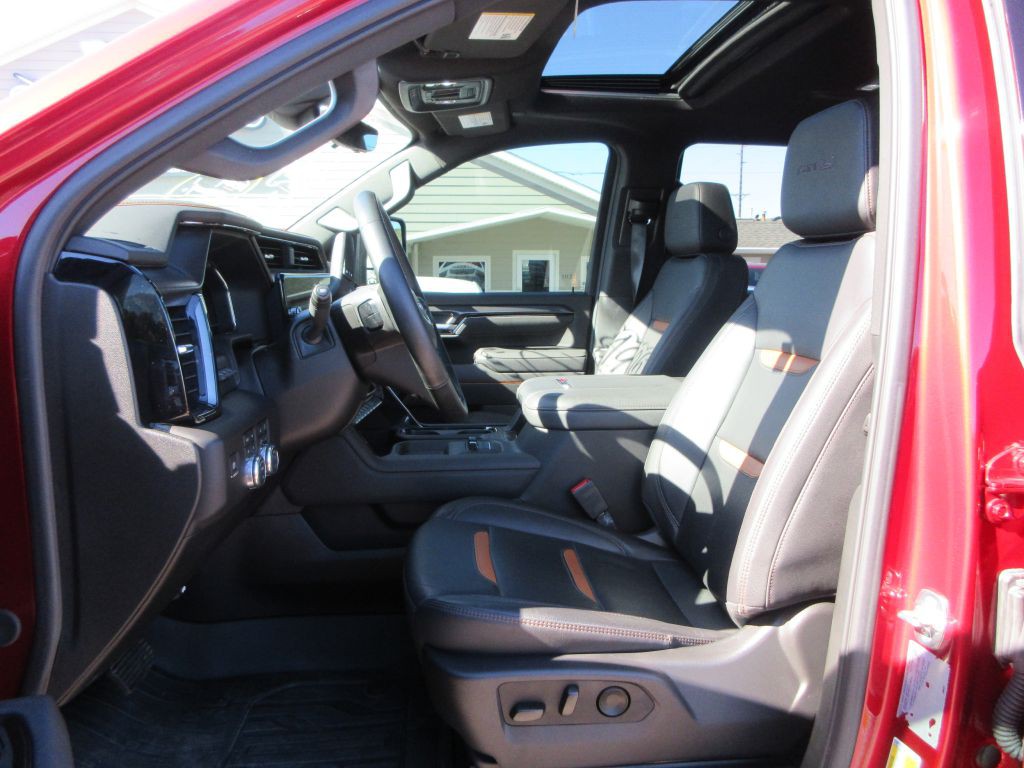 2025 GMC Sierra Image 8