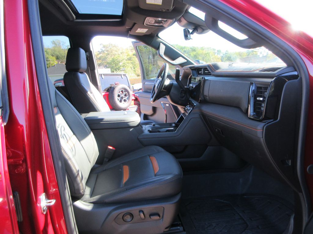 2025 GMC Sierra Image 11