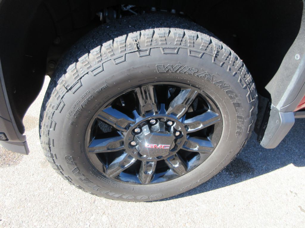 2025 GMC Sierra Image 24