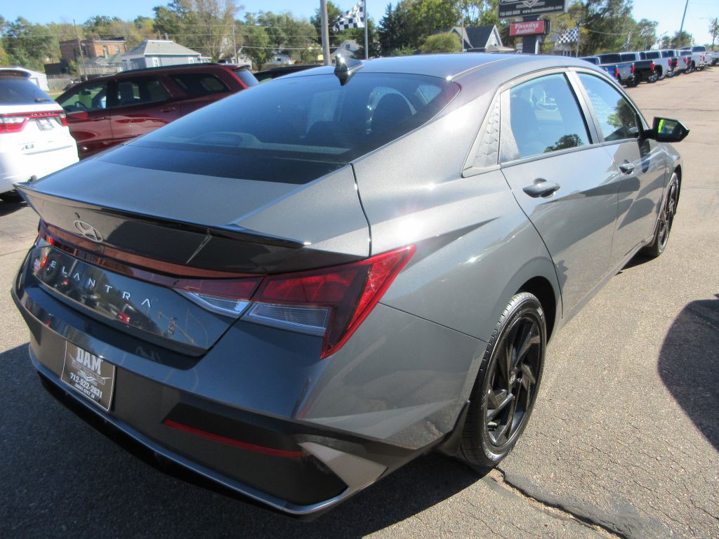 2026 Hyundai Elantra Image 5
