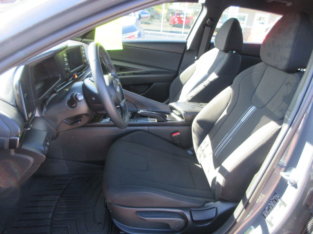 2026 Hyundai Elantra Image 8