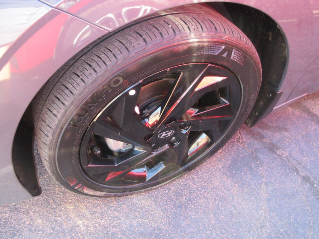 2026 Hyundai Elantra Image 17