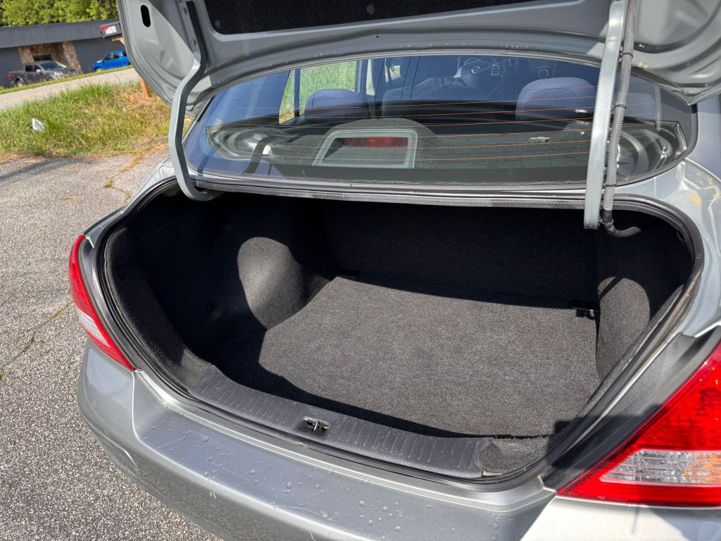 2008 Nissan Versa Image 12