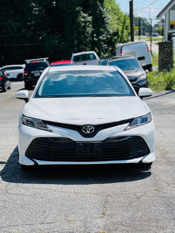 2019 Toyota Camry Image 3