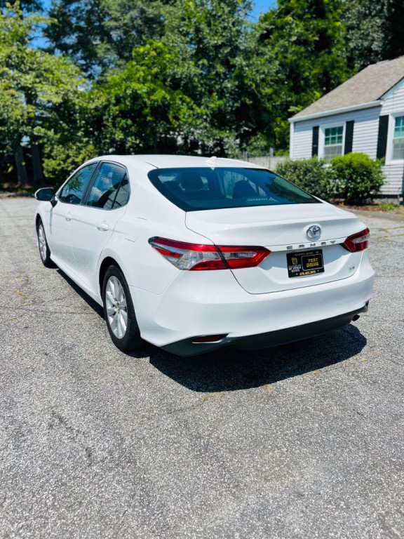 2019 Toyota Camry Image 6