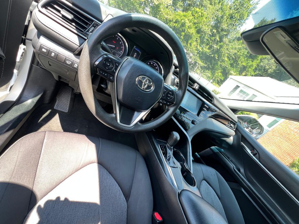 2019 Toyota Camry Image 14