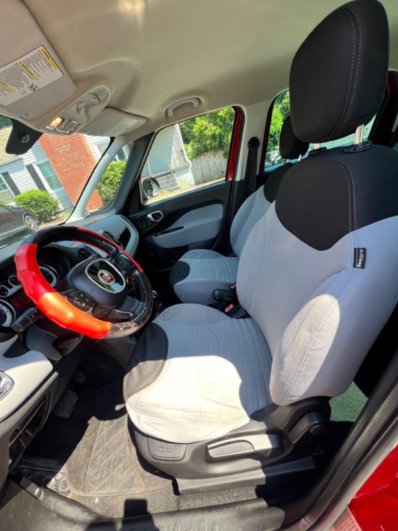 2014 FIAT 500L Image 8