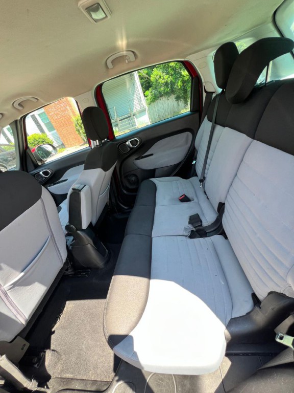 2014 FIAT 500L Image 9