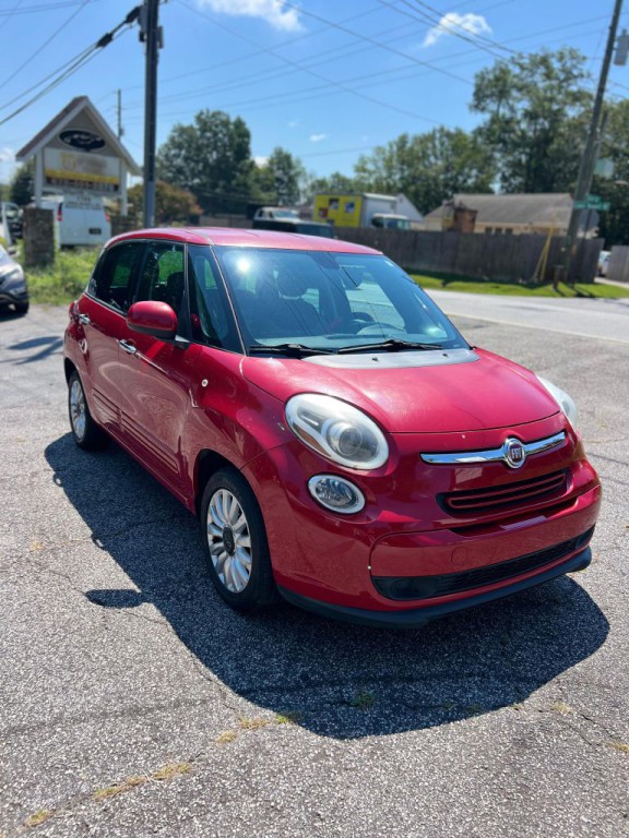 2014 FIAT 500L Image 1