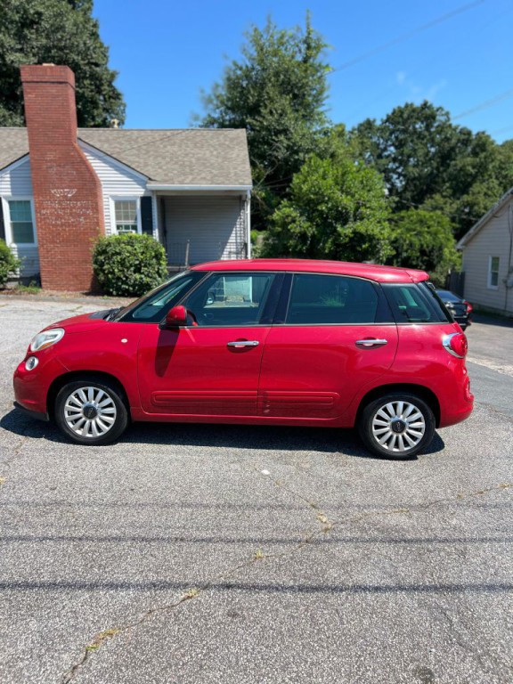 2014 FIAT 500L Image 2
