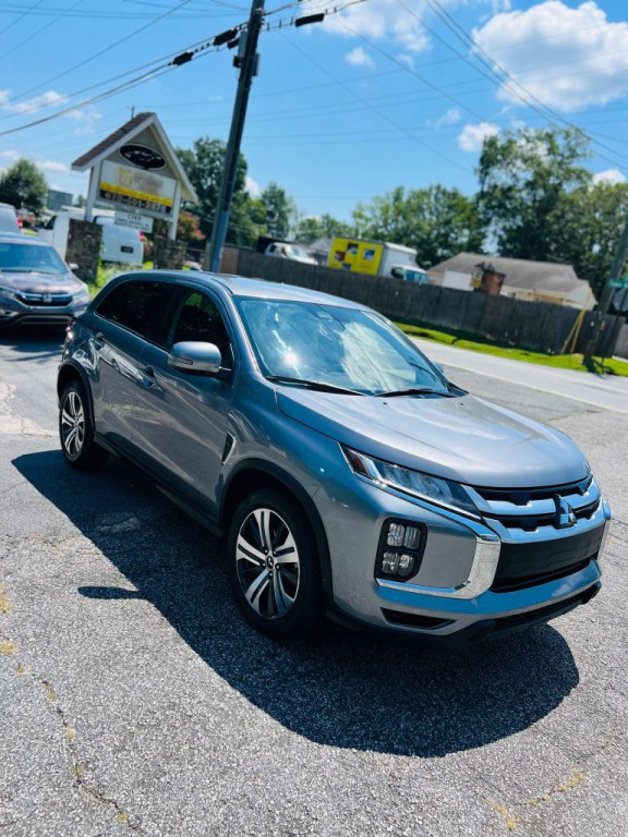 2021 Mitsubishi Outlander Image 9