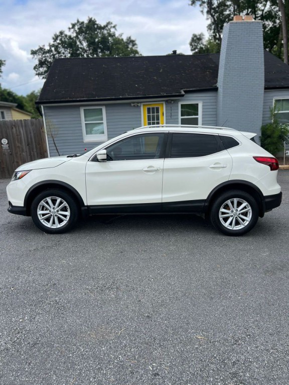 2018 Nissan Rogue Image 4