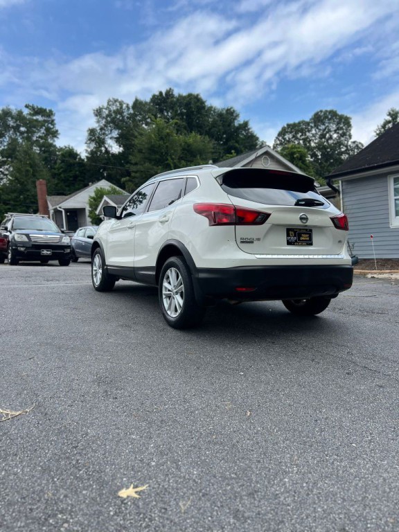 2018 Nissan Rogue Image 5