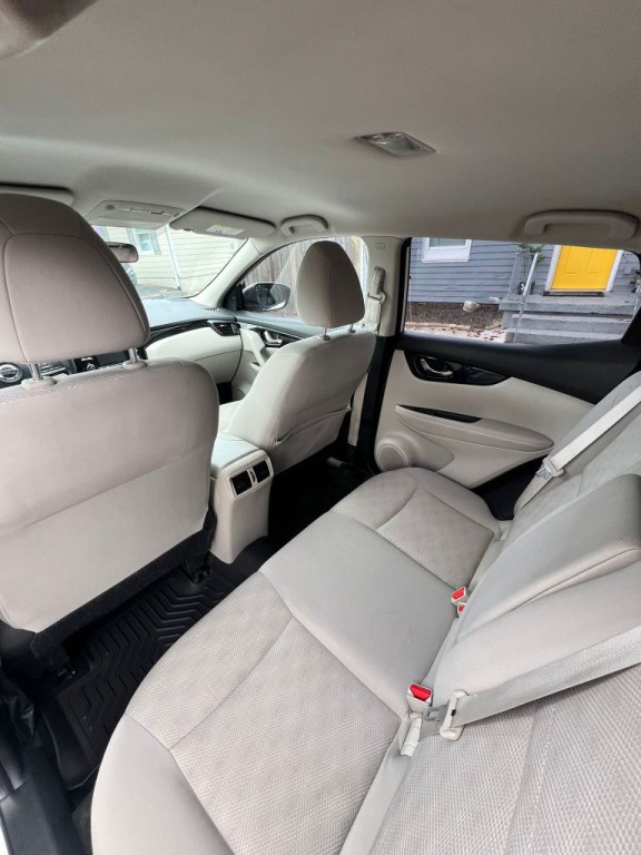 2018 Nissan Rogue Image 8