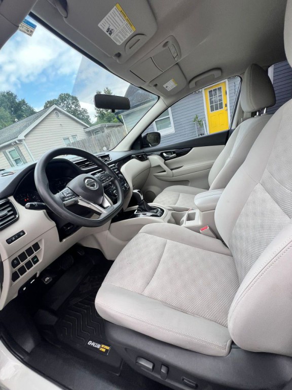 2018 Nissan Rogue Image 10