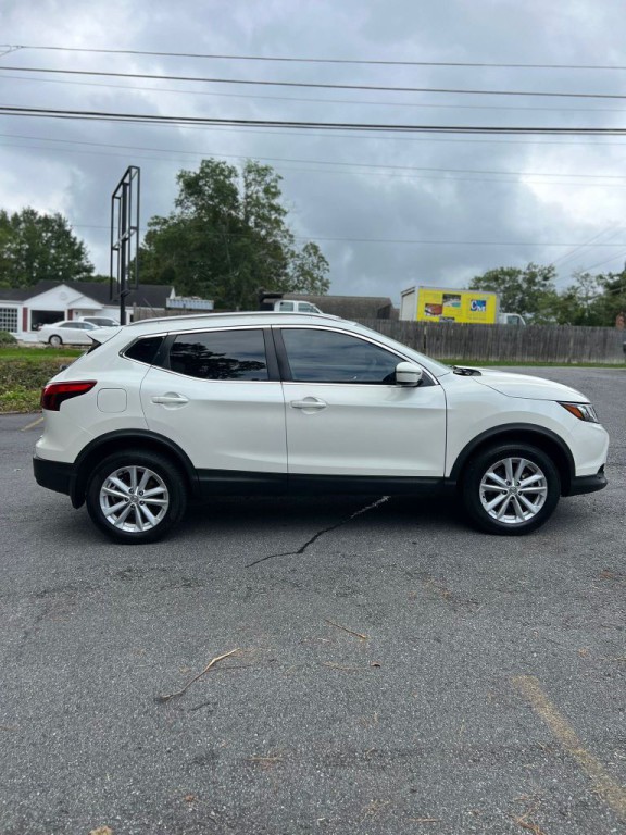 2018 Nissan Rogue Image 12