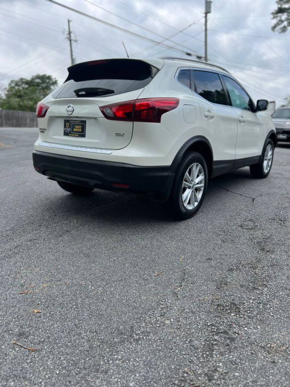 2018 Nissan Rogue Image 13