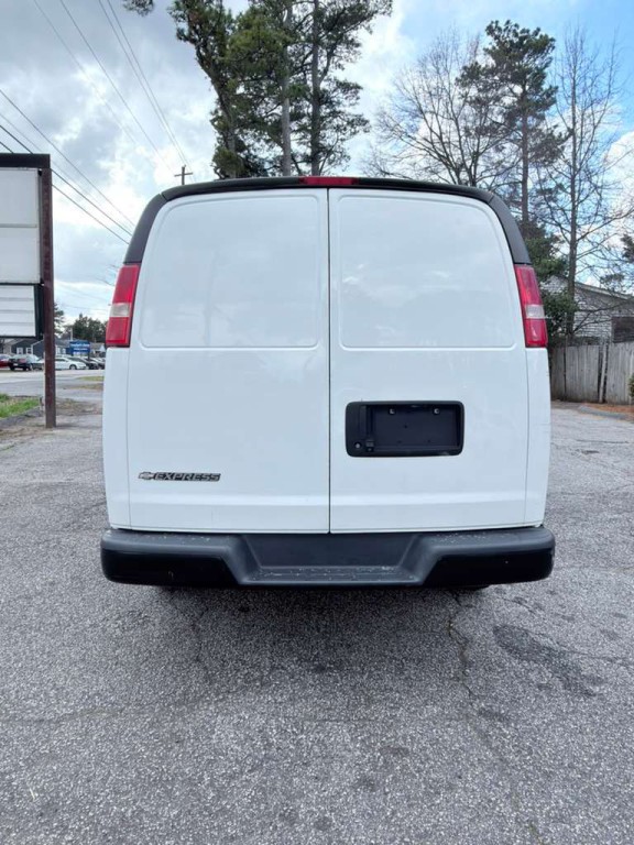 2019 Chevrolet Express Image 5