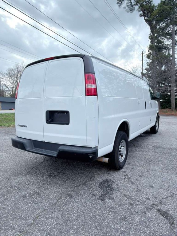 2019 Chevrolet Express Image 6