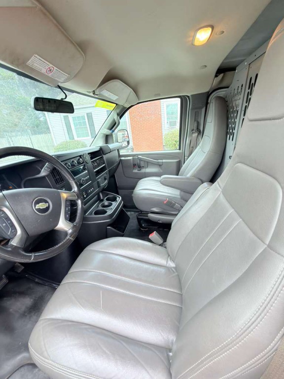 2019 Chevrolet Express Image 11