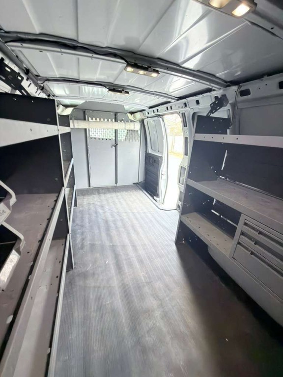 2019 Chevrolet Express Image 13