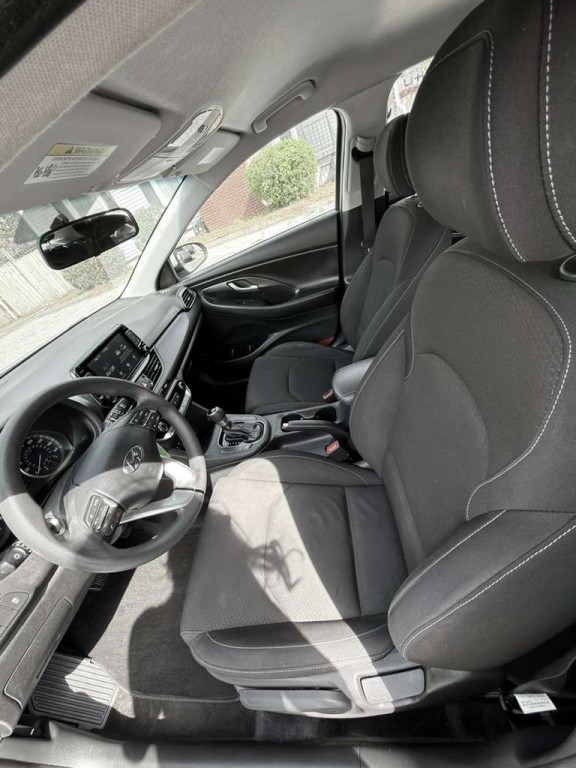 2019 Hyundai Elantra Image 10