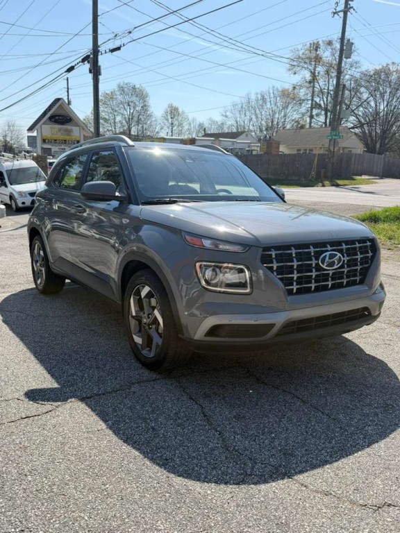 2022 Hyundai Venue Image 2