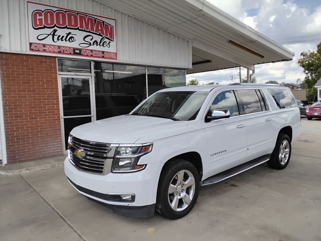 2016 Chevrolet Suburban Image 1