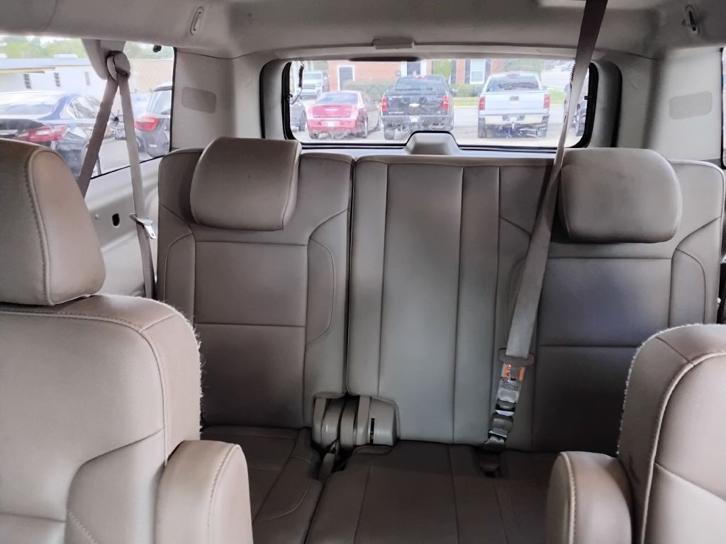 2016 Chevrolet Suburban Image 6