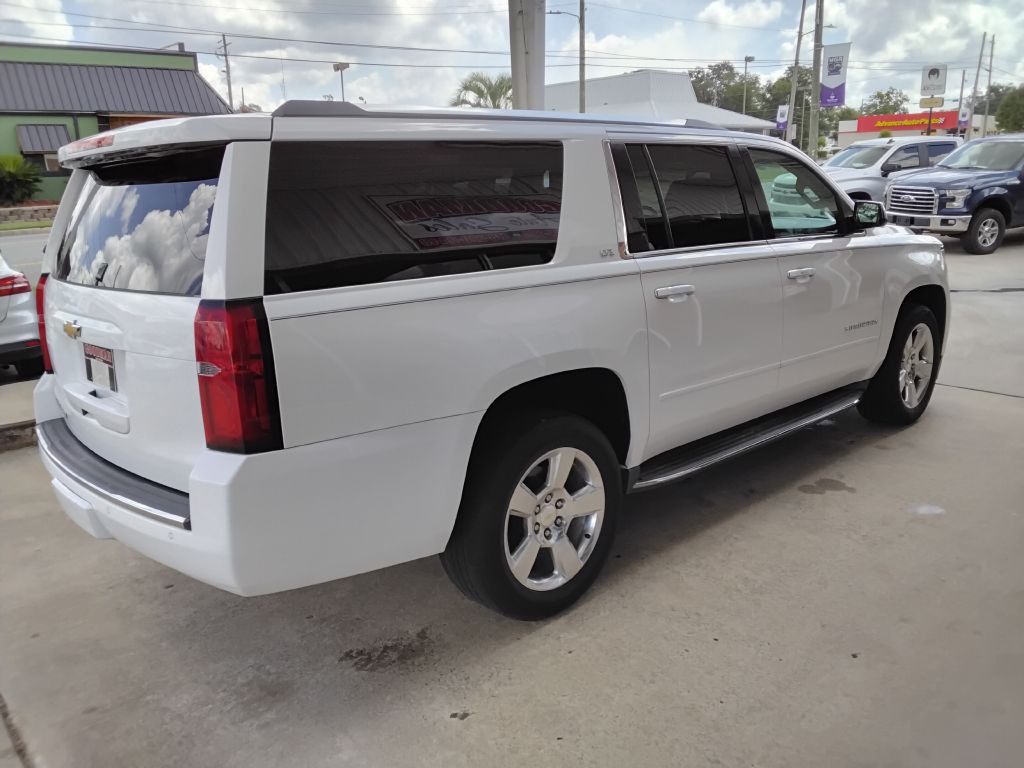 2016 Chevrolet Suburban Image 9