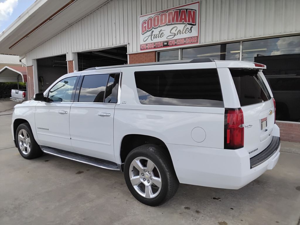 2016 Chevrolet Suburban Image 12