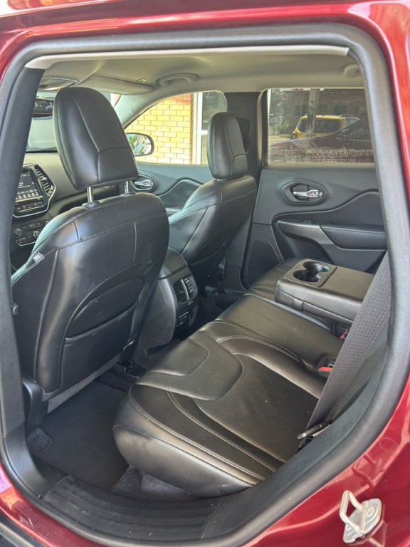 2019 Jeep Cherokee Image 4