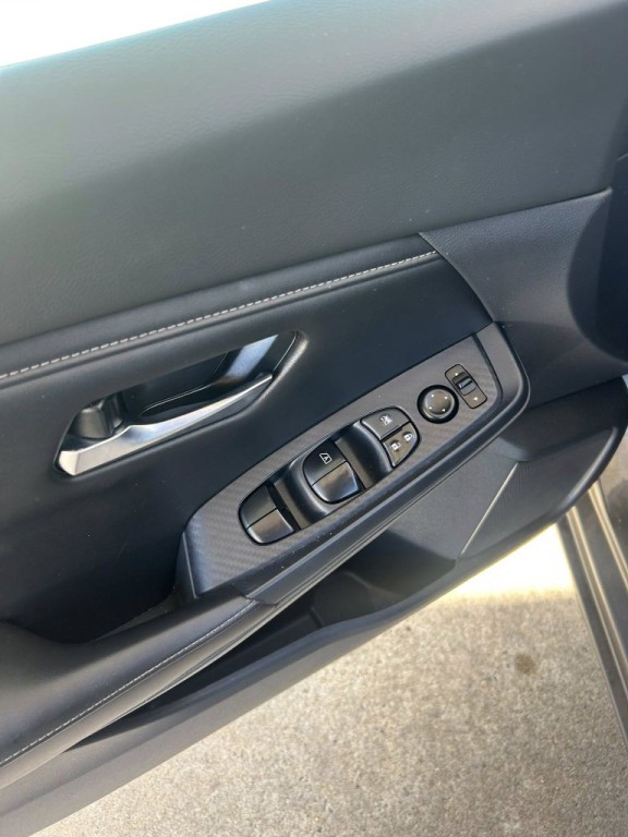 2021 Nissan Sentra Image 2