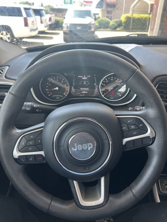 2018 Jeep Compass Image 12