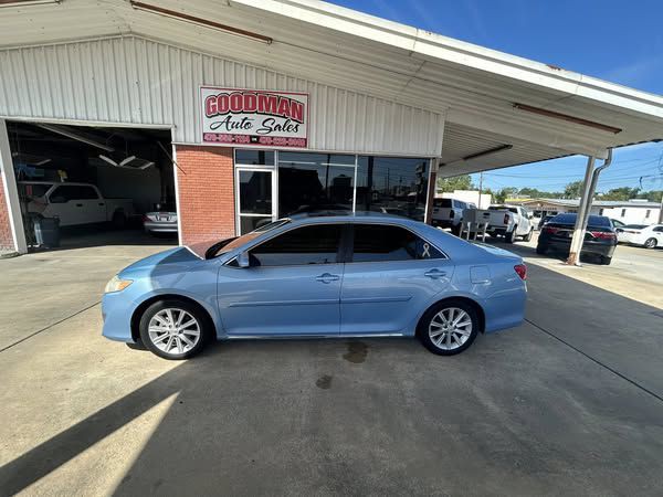2012 Toyota Camry Image 1