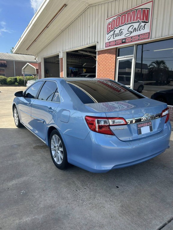 2012 Toyota Camry Image 3