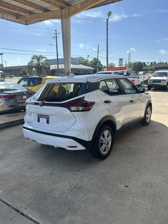 2023 Nissan Kicks Image 4