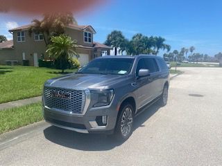2021 GMC Yukon Image 2