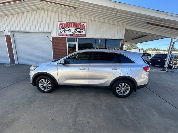 2018 Kia Sorento Image 1