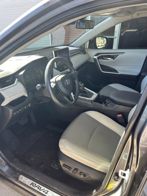 2023 Toyota Rav4 Image 4