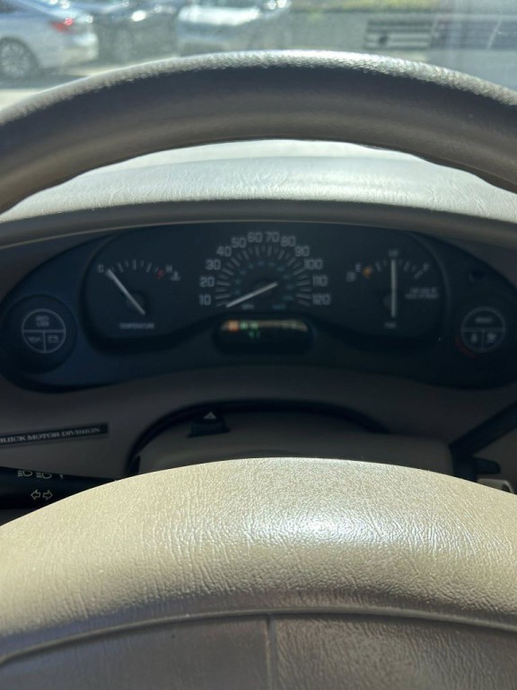 2002 Buick Century Image 2