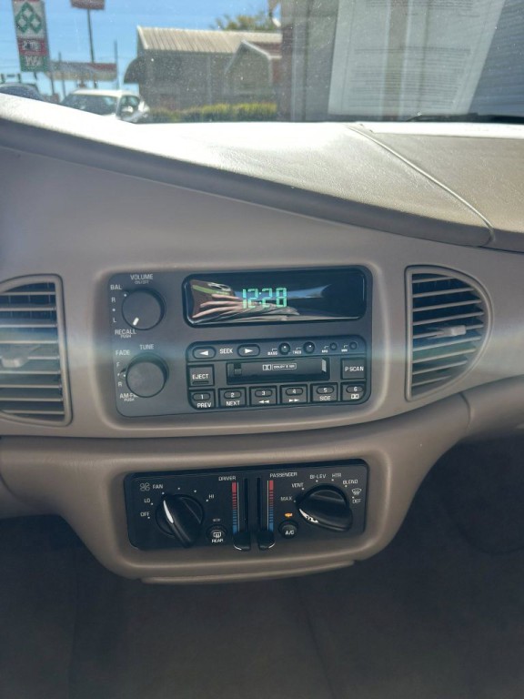 2002 Buick Century Image 5