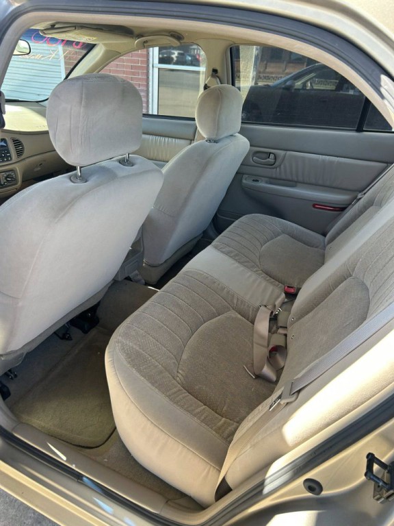 2002 Buick Century Image 8