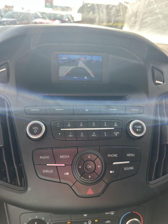 2017 Ford Focus Image 12