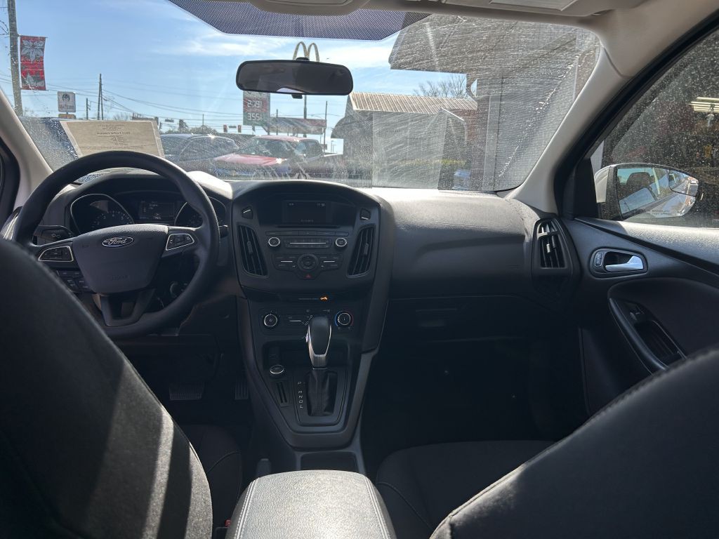 2017 Ford Focus Image 14