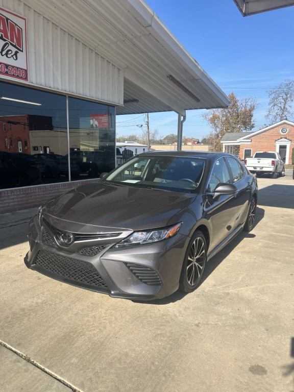 2020 Toyota Camry Image 2