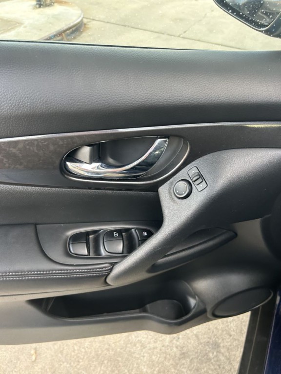 2020 Nissan Rogue Image 8