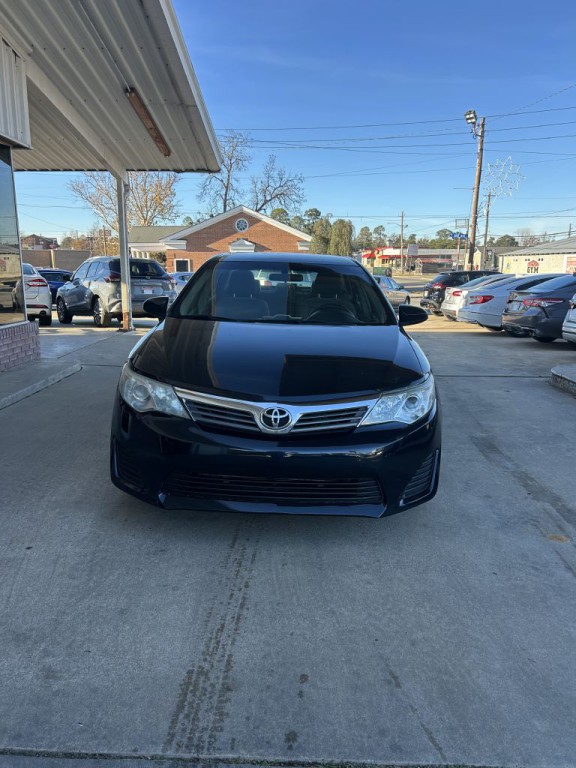 2014 Toyota Camry Image 3