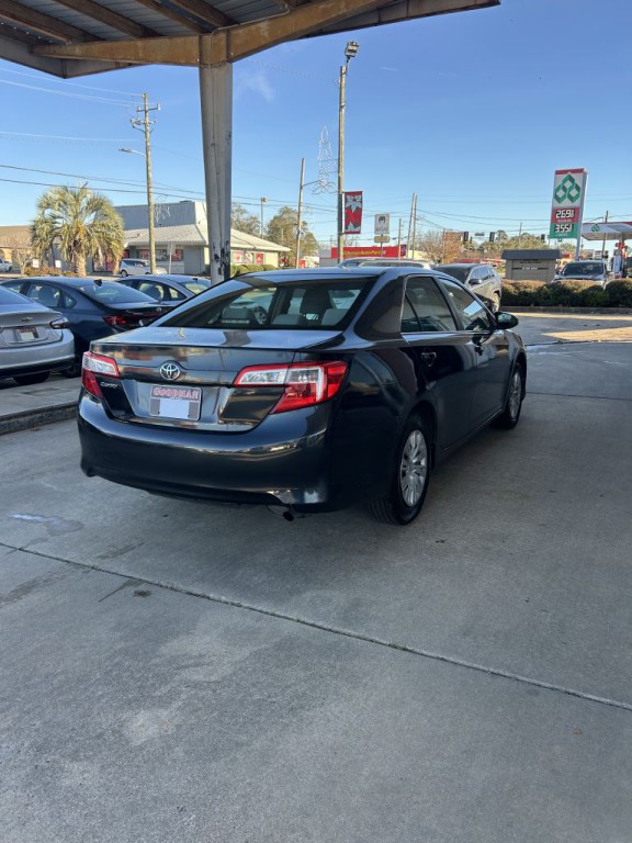 2014 Toyota Camry Image 6